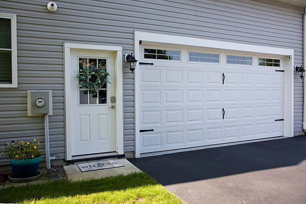 24/7 Emergency Garage Door Panel Replacement experts in Pittsboro, NC